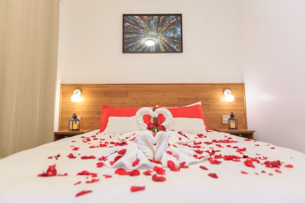 Comment créer une ambiance romantique dans votre chambre à coucher ?